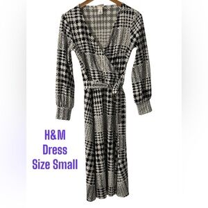 H&M Monochrome Houndstooth Richard Allen Long Sleeve Dress